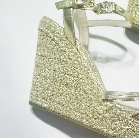Michael Kors Gold Wedge size 10 - Picture 3 of 6